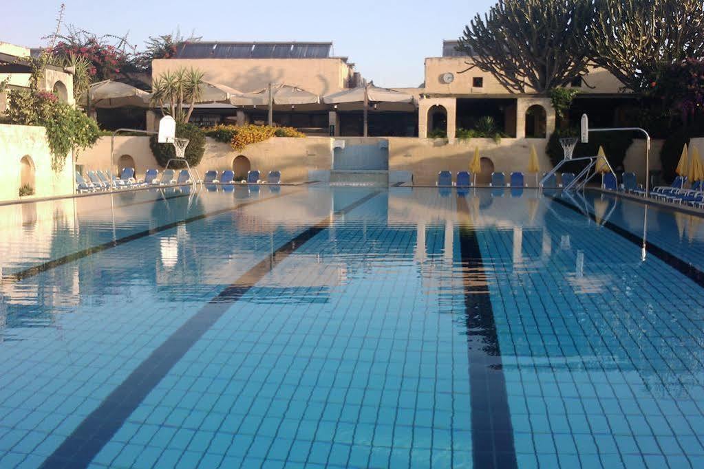 Mellieha Holiday Centre Extérieur photo